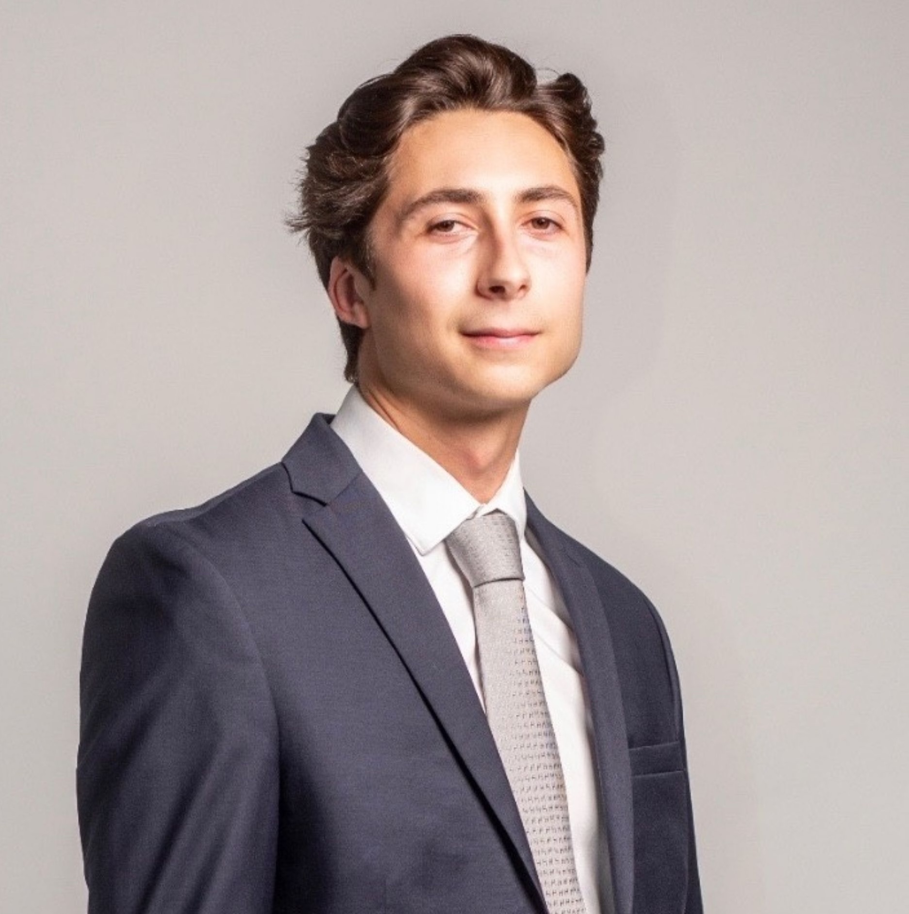 Enzo Dousset, Serris Reim